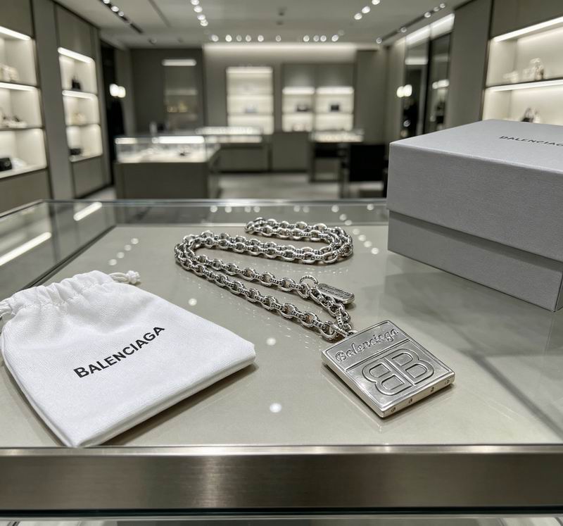 Balenciaga Necklace 06yxs54